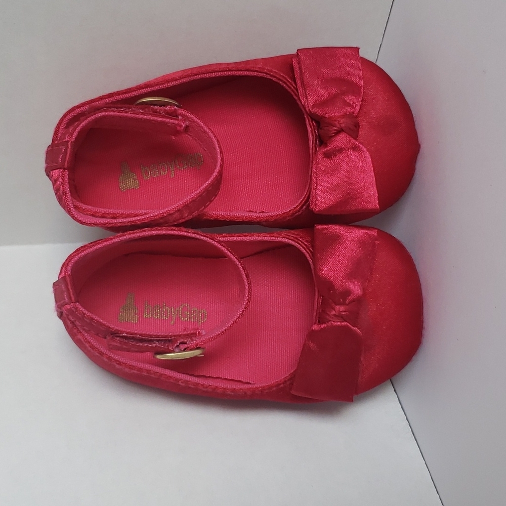 Baby gap satin like red bow baby girl shoes 6-12 months holiday dress sh…